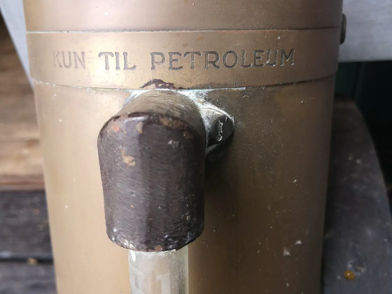 Billede 2 - Petroleumsbeholder