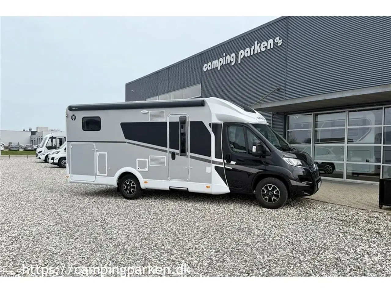 Billede 1 - 2023 - SunLight   Nyere brugt Sunlight T68 Adventure med sænkeseng, enkeltsenge og 165hk motor