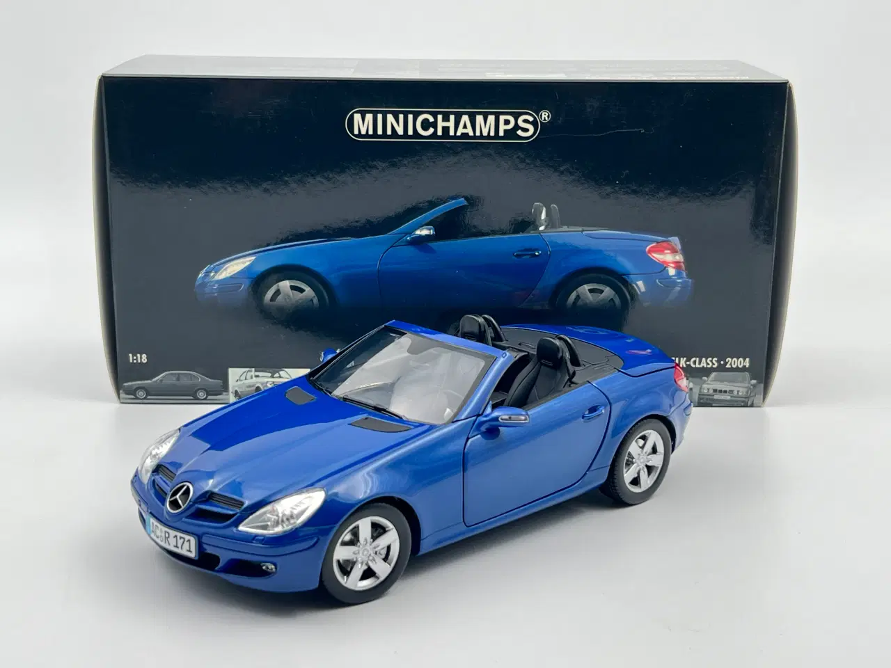 Billede 2 - 2004 Mercedes-Benz SLK 1:18  Sjælden udbudt model 