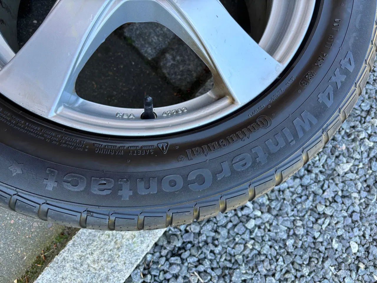 Billede 8 - 17” Vinterdæk på Dezent alufælge