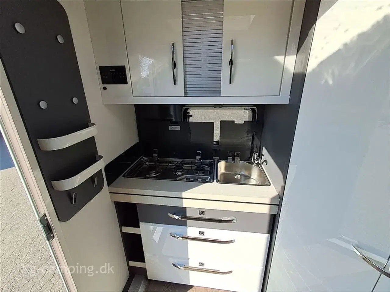 Billede 11 - 2025 - Hobby Excellent 460 SL   2025 model - Flot lille rejsevogn som kan nedvejes til 1350 kg.