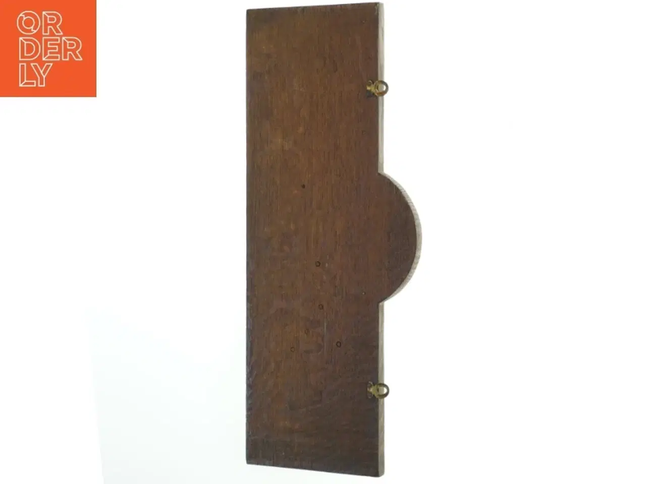 Billede 2 - Antik udskåret nøglebræt i massivt træ med messing detaljer (str. 47x14,5 cm)
