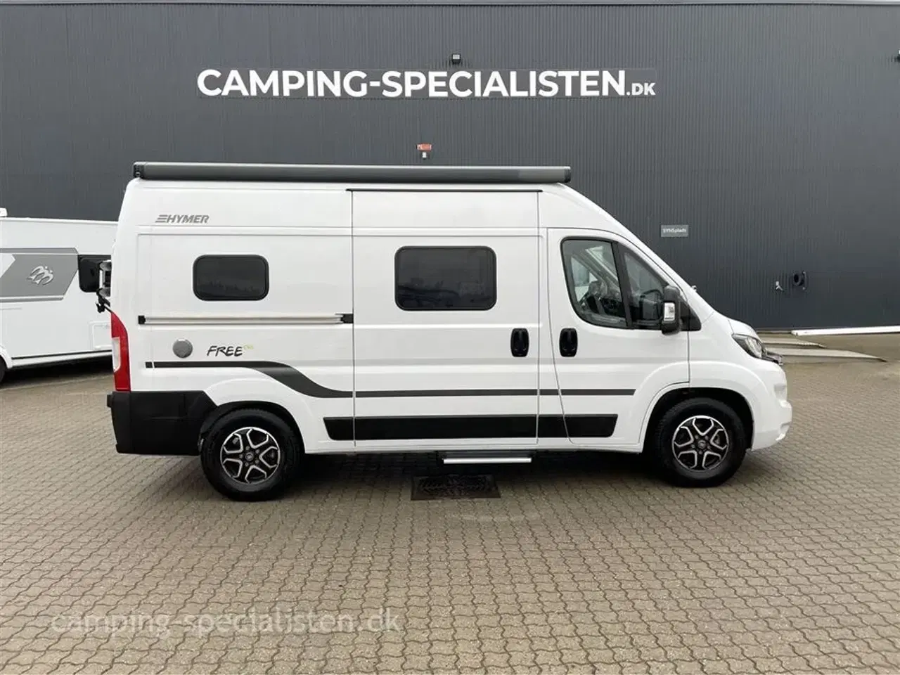 Billede 1 - 2024 - Hymer Free 540 2,3 140 hk   Pæn og velholdt Van - Hymer Free 540 fra 2024 - Kan nu opleves hos Camping-Specialisten i Silkeborg