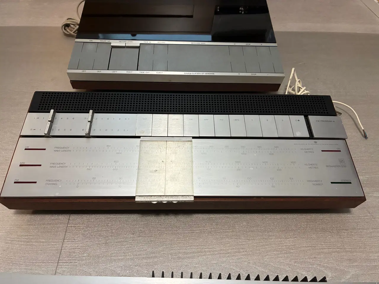 Billede 3 - B&O anlæg kassetteafspiller og 2 radioer