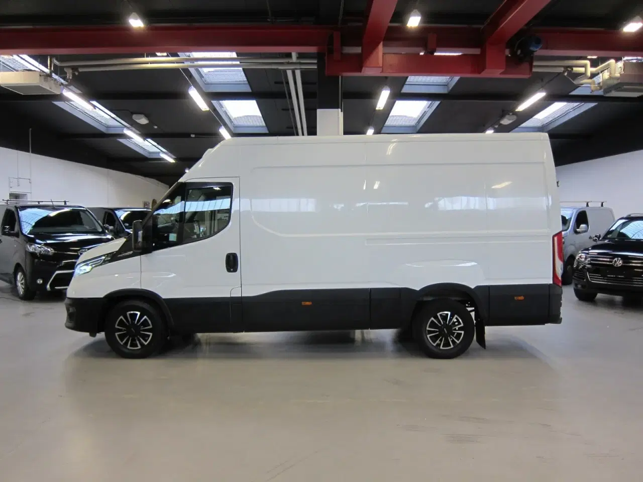 Billede 2 - Iveco Daily 2,3 35S16 12m³ Kølevogn AG8