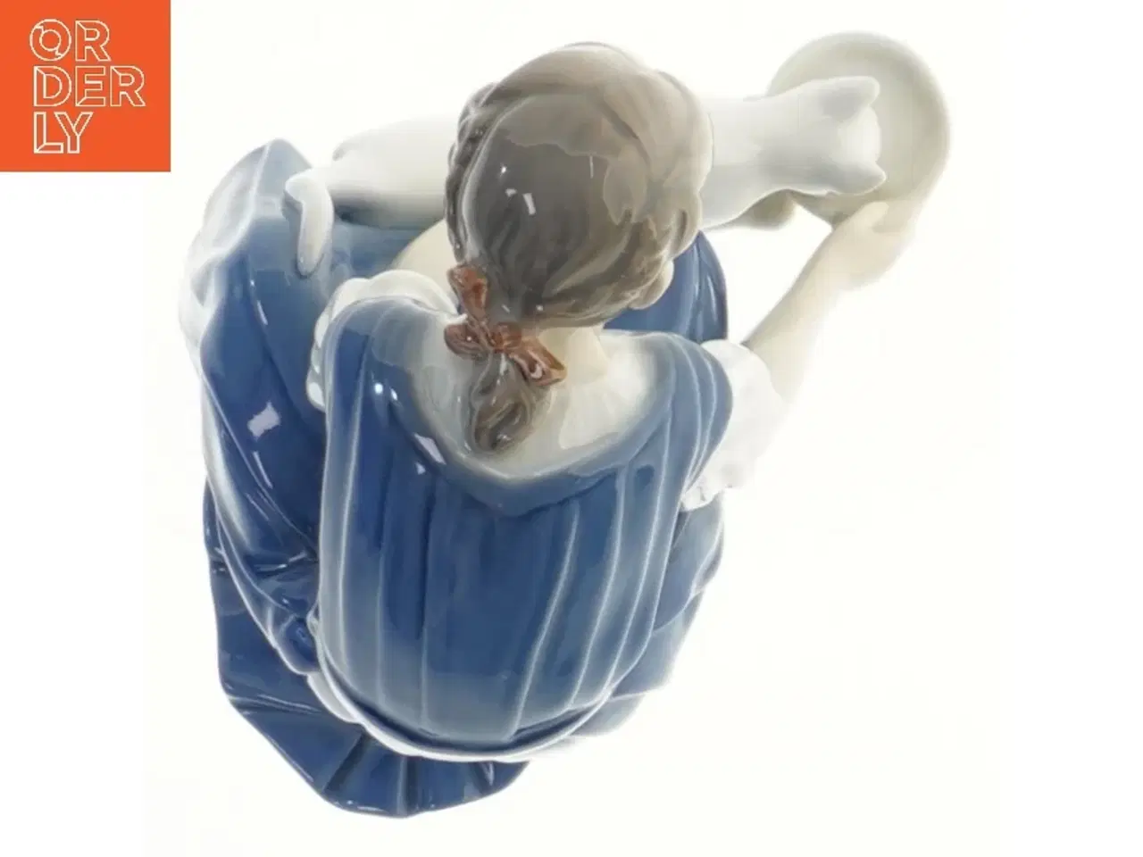 Billede 2 - Porcelænsfigur af pige og kat fra B&G (str. 15 cm)