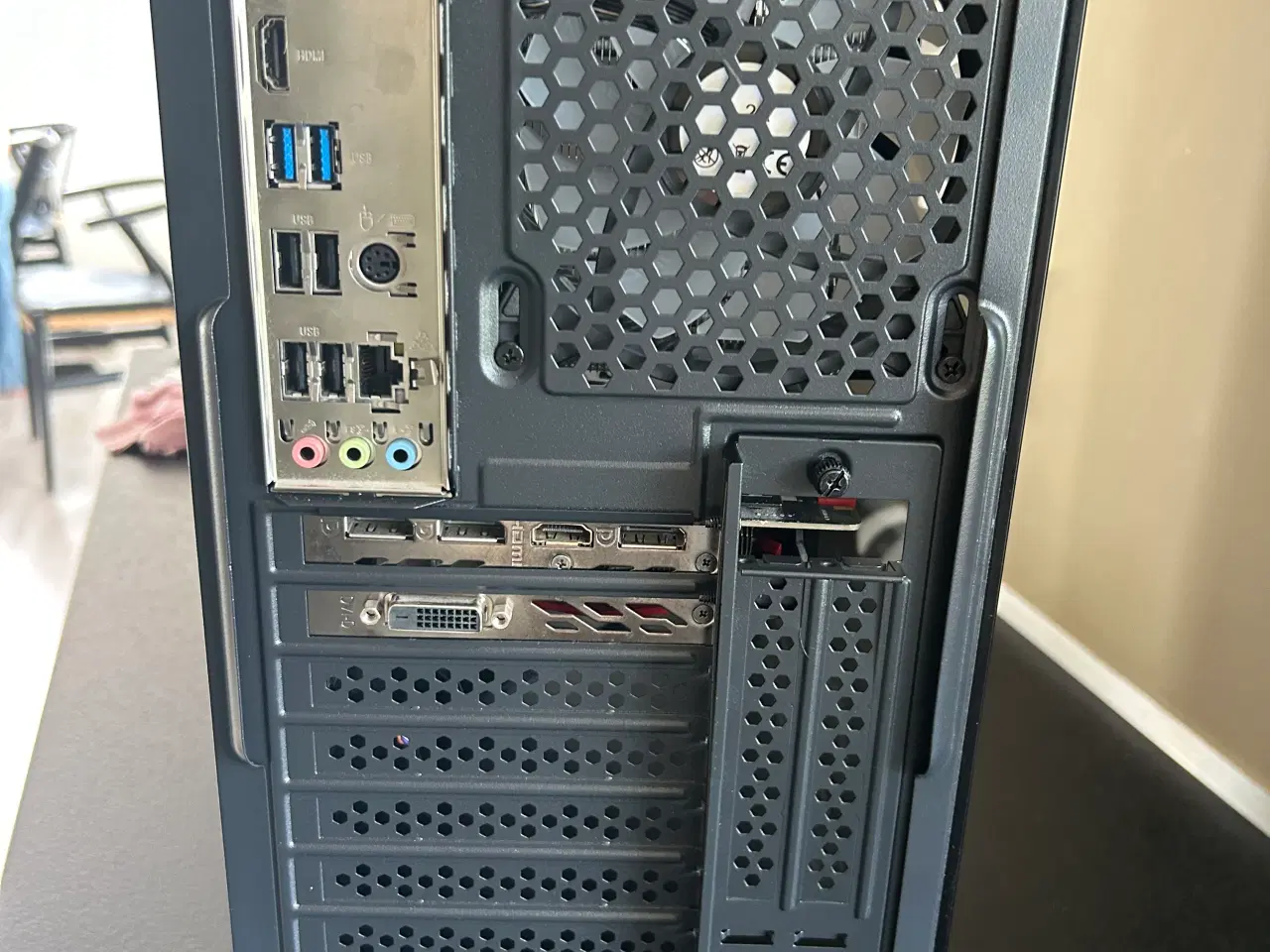 Billede 12 - 💻 GAMER-PC – i5 10600K + GTX 1070 + RGB-renoveret