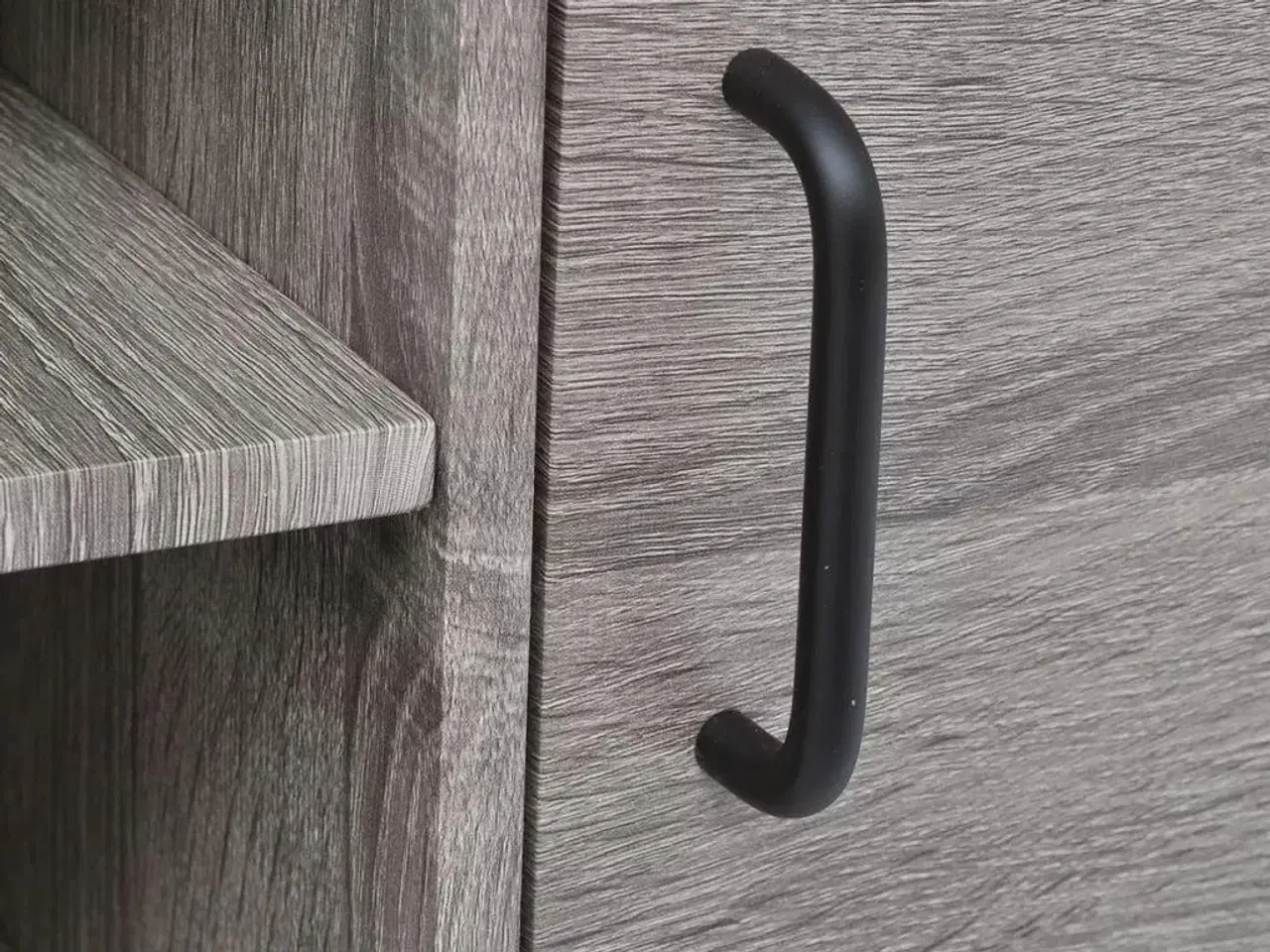 Billede 2 - Tv-bord 120x40x45 cm grå