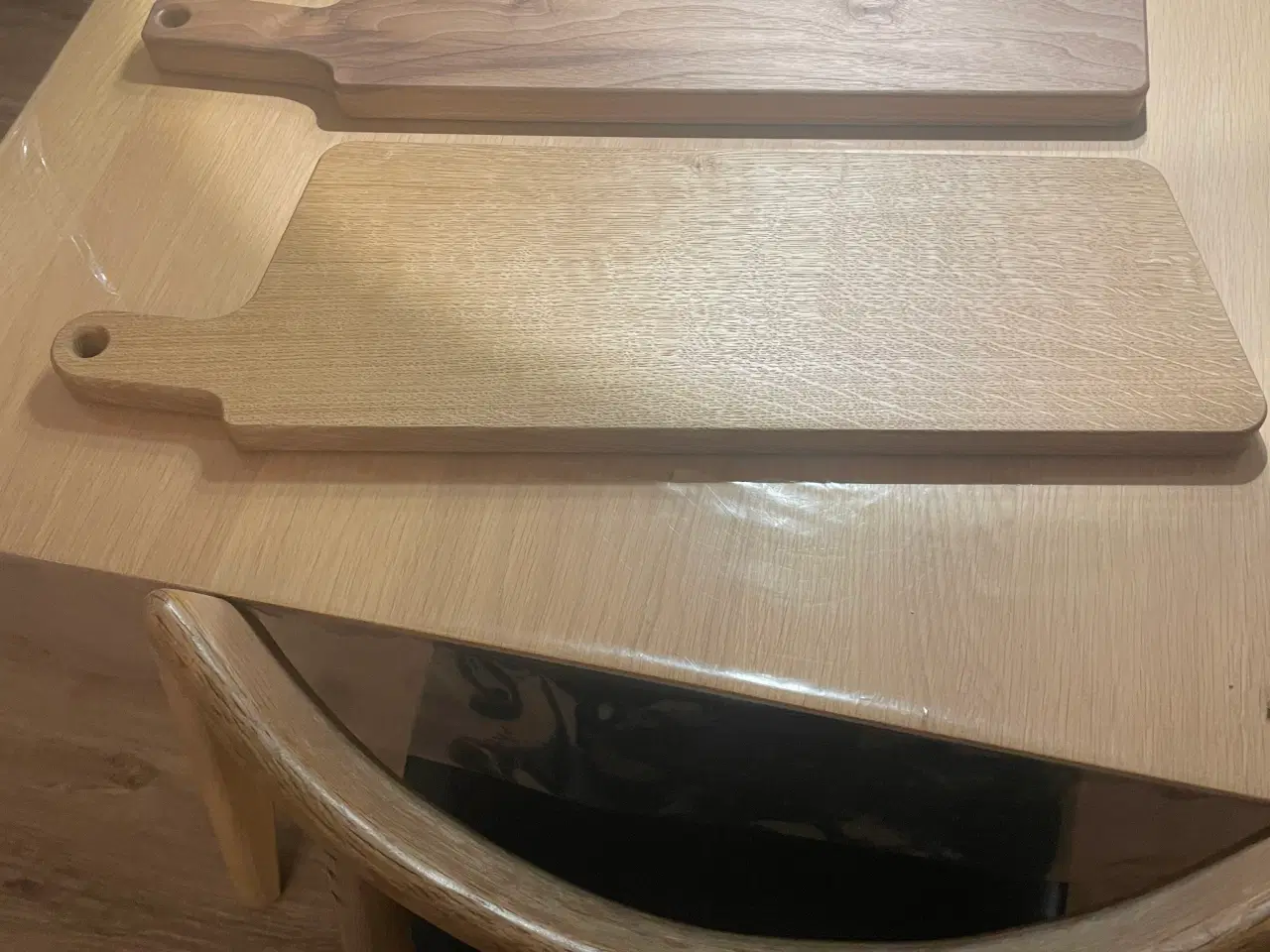 Billede 1 - Flotte håndlavede serverings/skærebrætte.