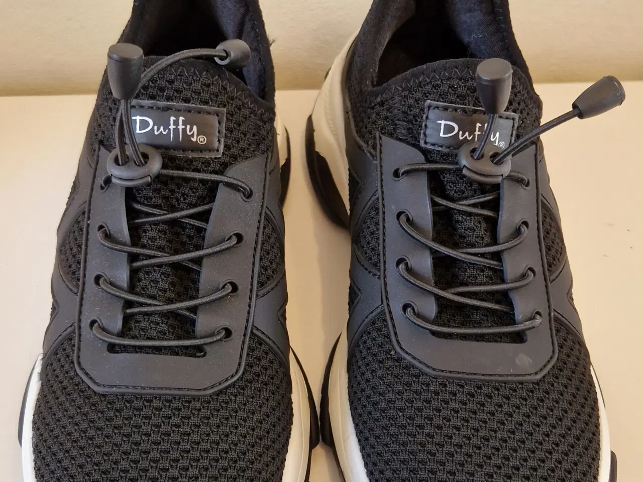Billede 1 - Helt nye sorte Duffy sko
