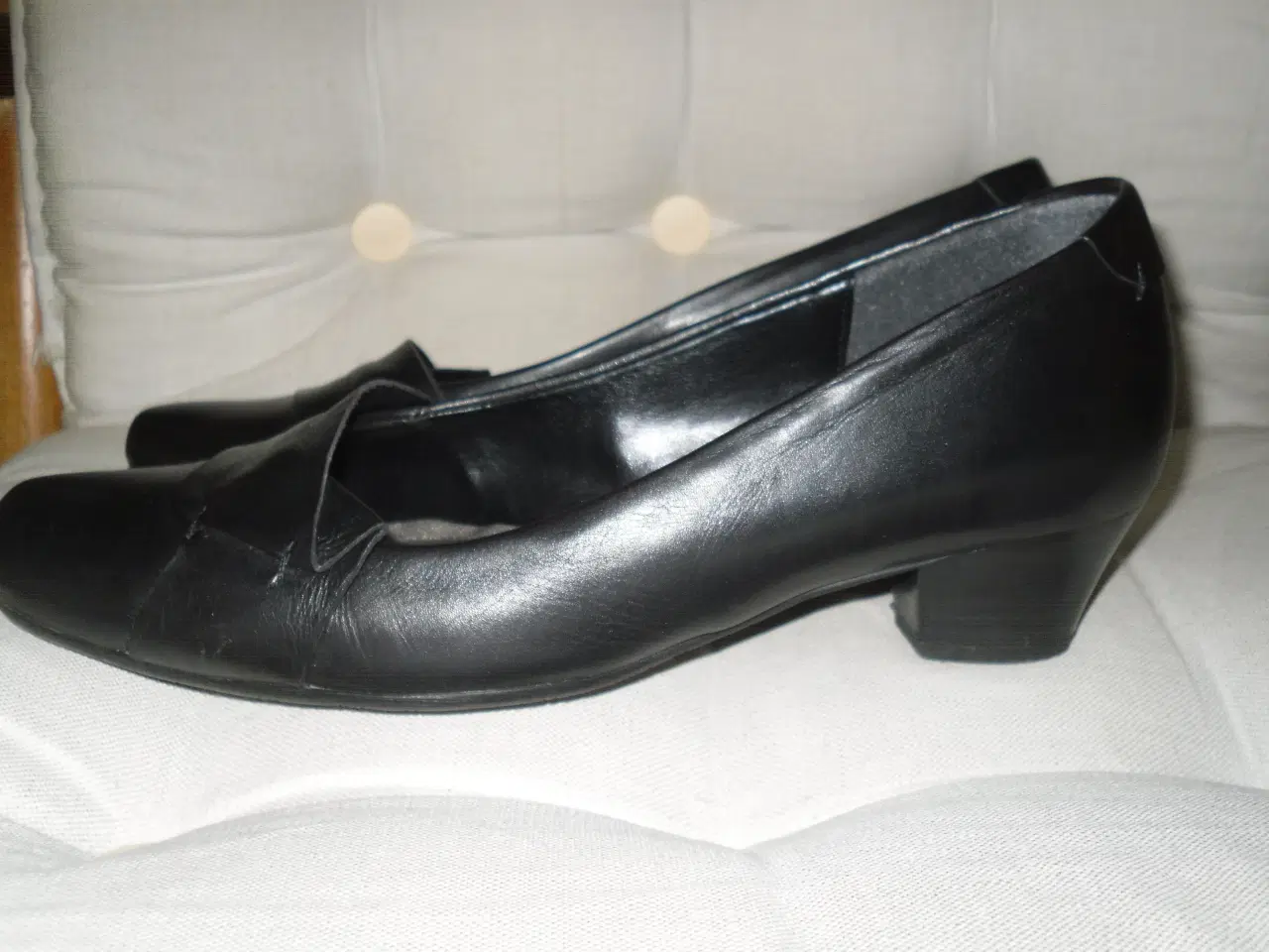 Billede 2 - GABOR Comfort/ klassisk sort sko. 