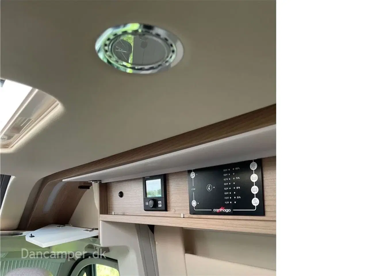 Billede 33 - 2024 - Carthago van 640 LE GT   MESSEPRIS kr. 1.099.900,- SPAR kr. 156.630,- Topmodel - enkeltsenge, Ko-øje-vinduer i bag, 9-trins automatgear, skiltegenkendelse, fjernlysassistent, navigation, Pioneer mediacenter, m.m.m.