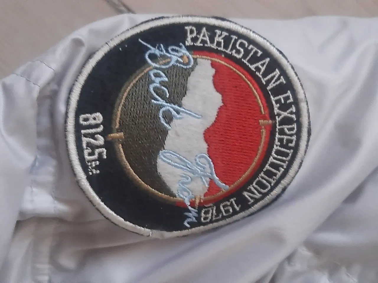 Billede 4 - Varm og let dunjakke