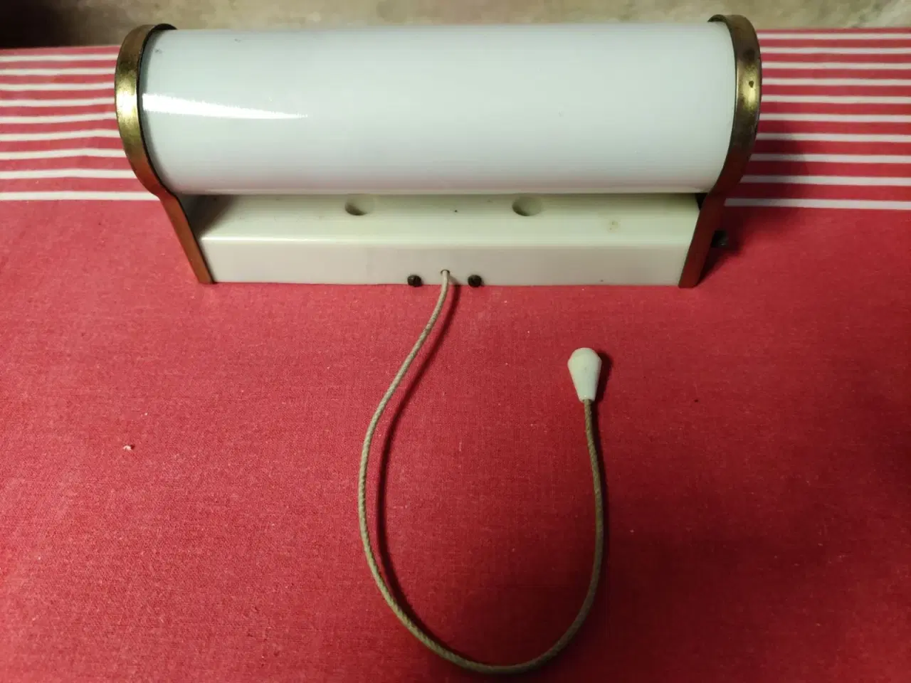 Billede 3 - Lyfa væglampe