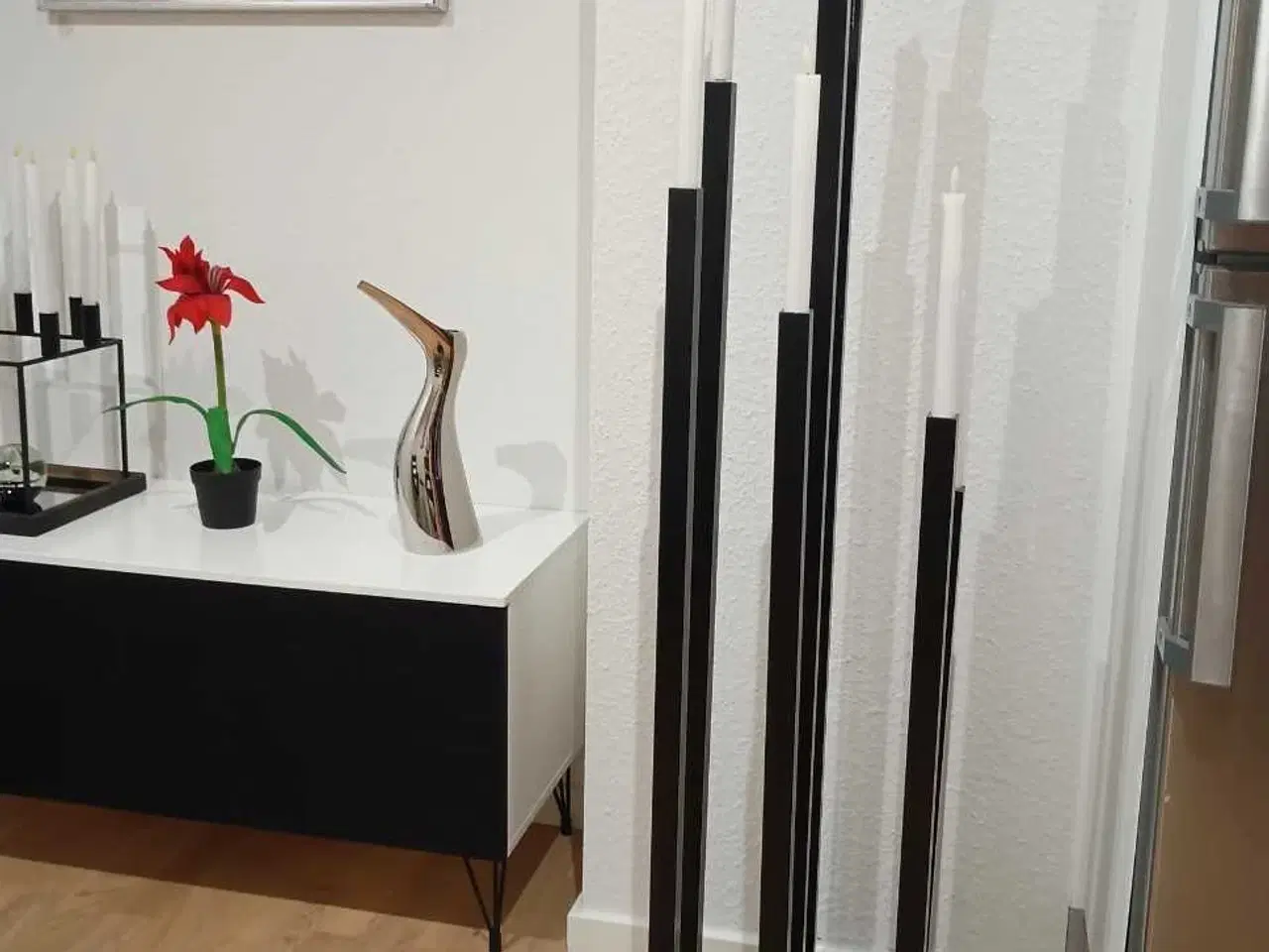Billede 2 - Flot lysestage til gulvet. Fra Boconcept