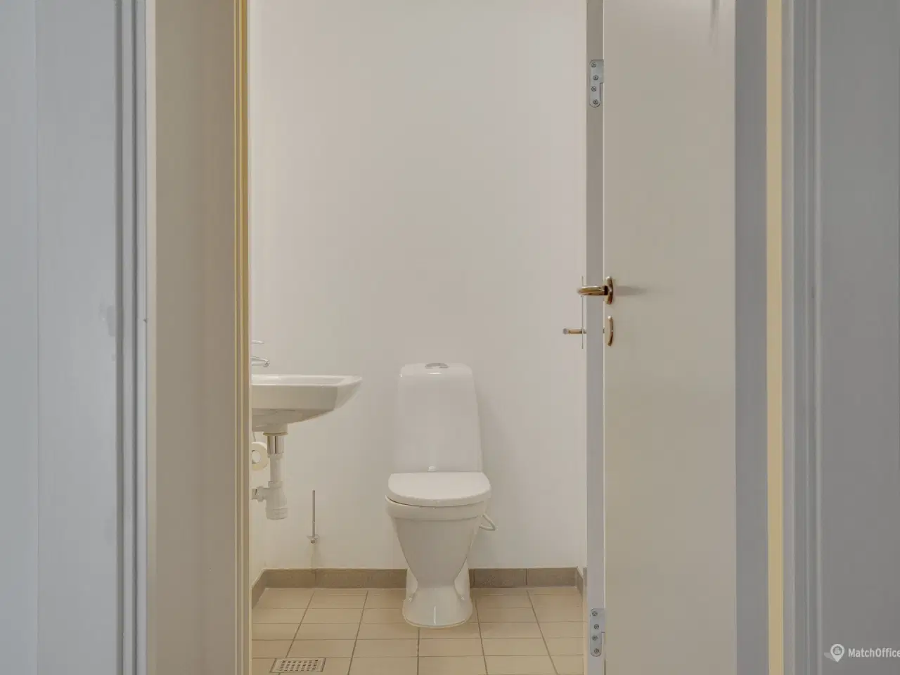 Billede 2 - Butikslejemål i populært lokalcenter