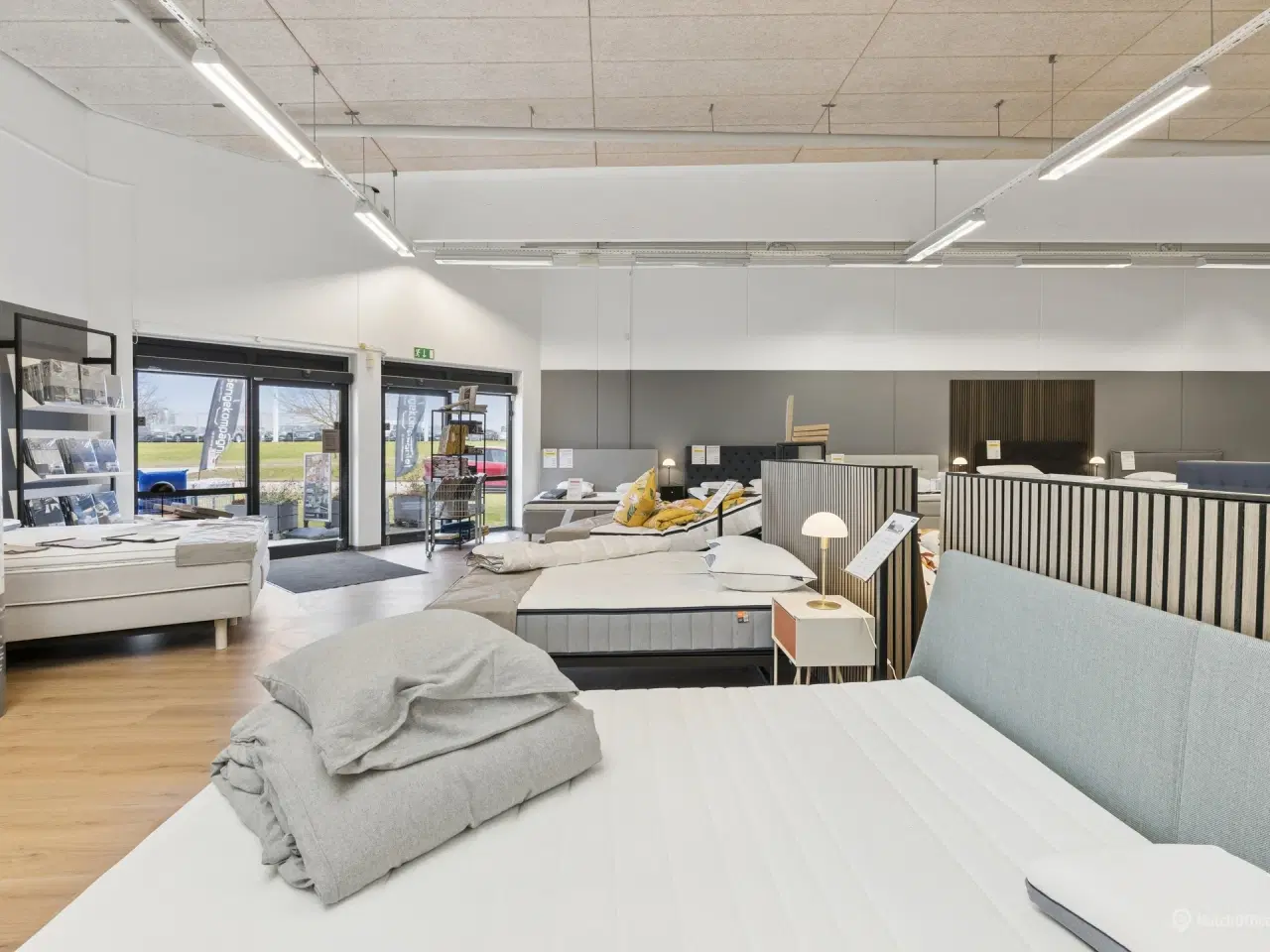 Billede 2 - Attraktiv butik med eksponering  i Holbæk Megacenter