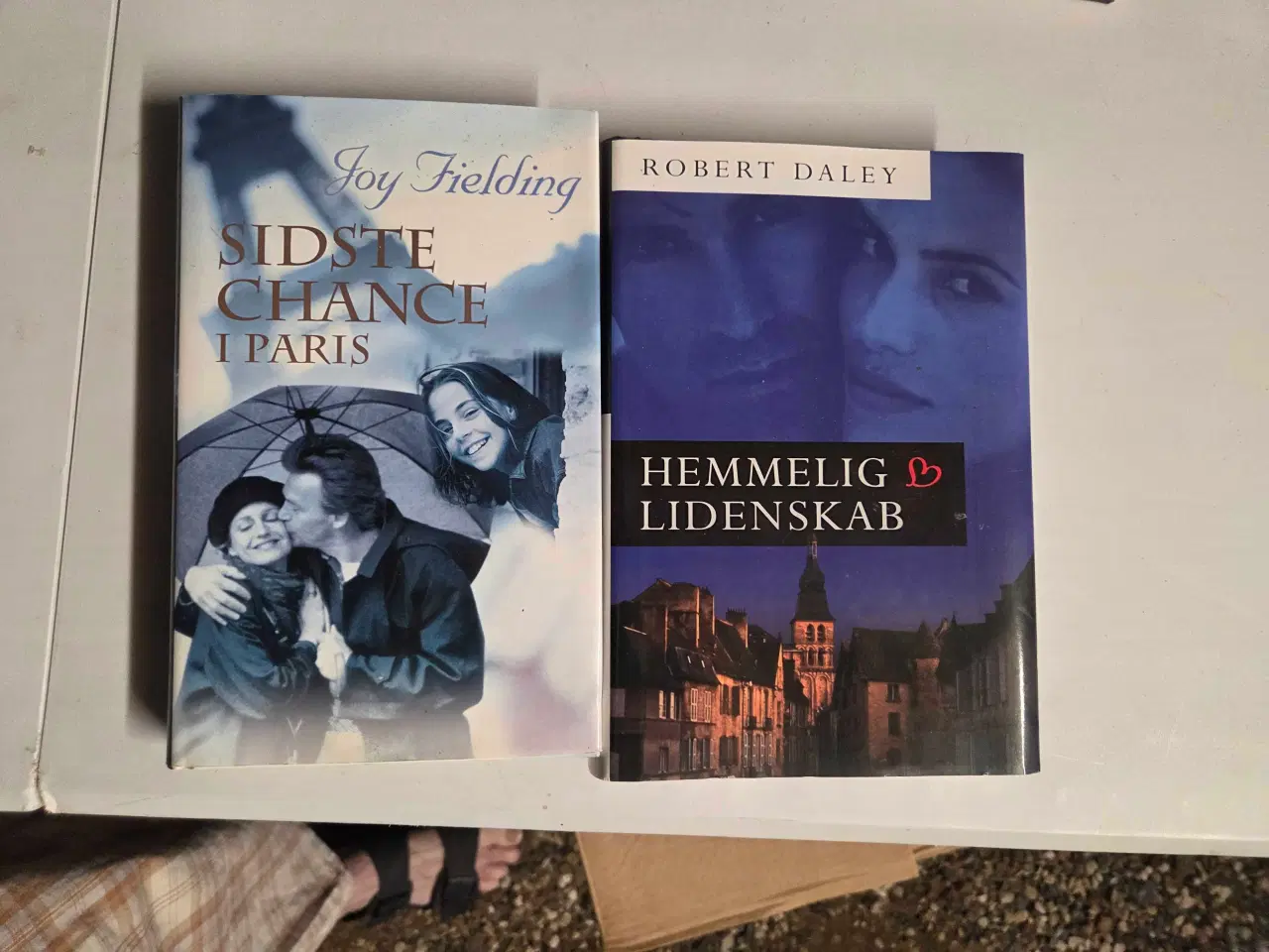 Billede 1 - Romaner på dansk