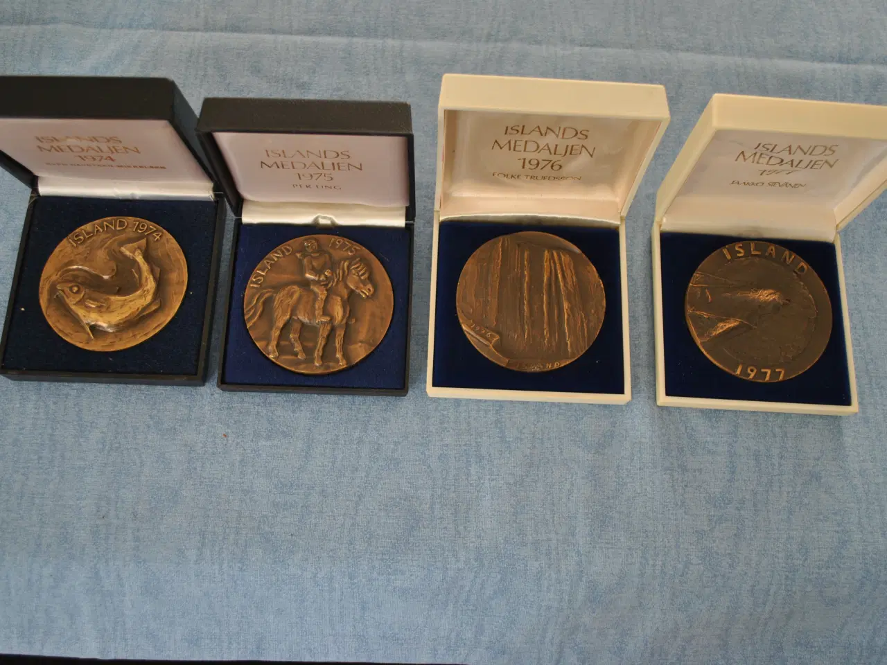 Billede 1 - Islands Medaljer 1974, 75, 76 og 77