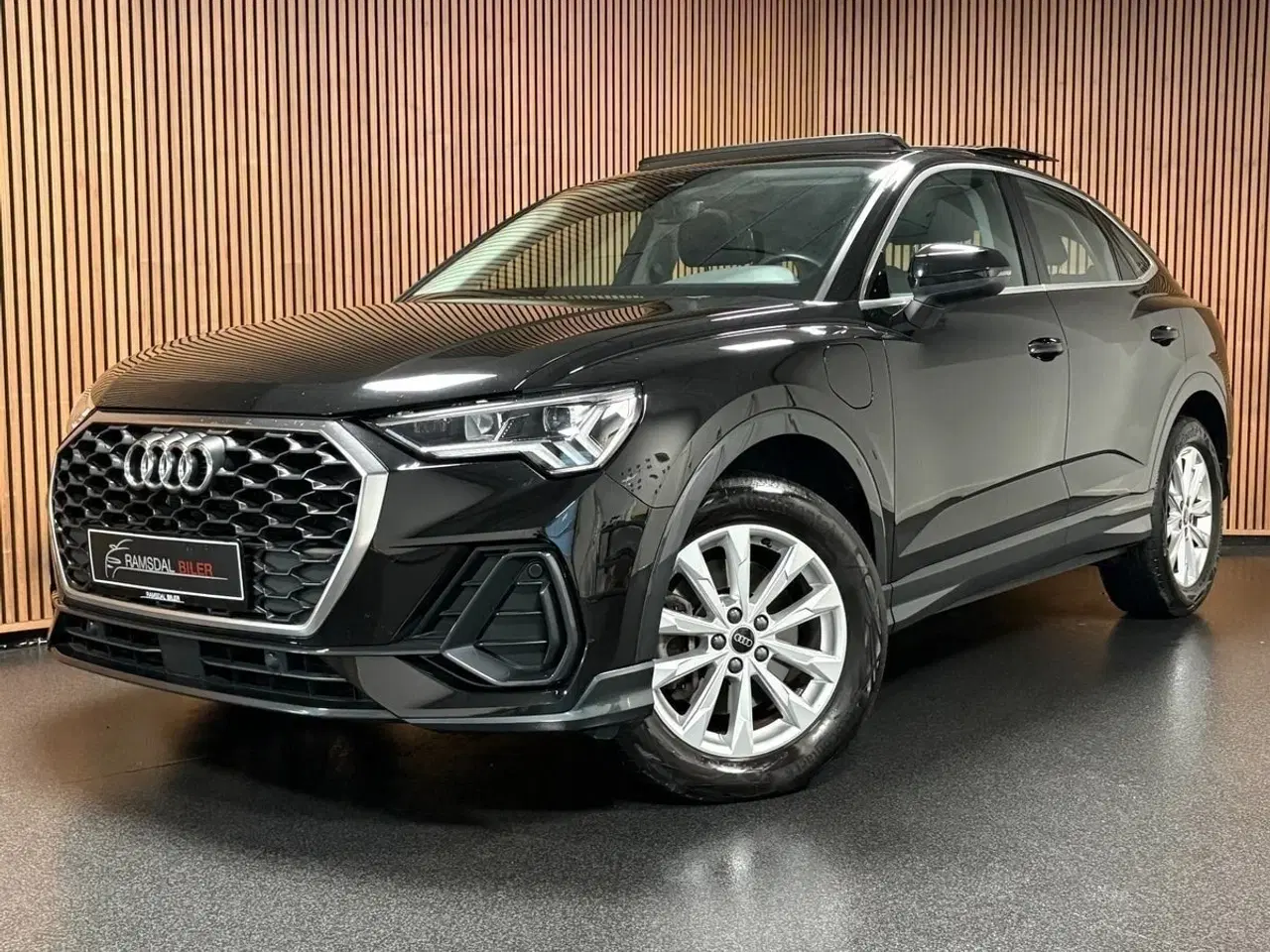 Billede 1 - Audi Q3 45 TFSi e Attitude plus Sportback S-tr.