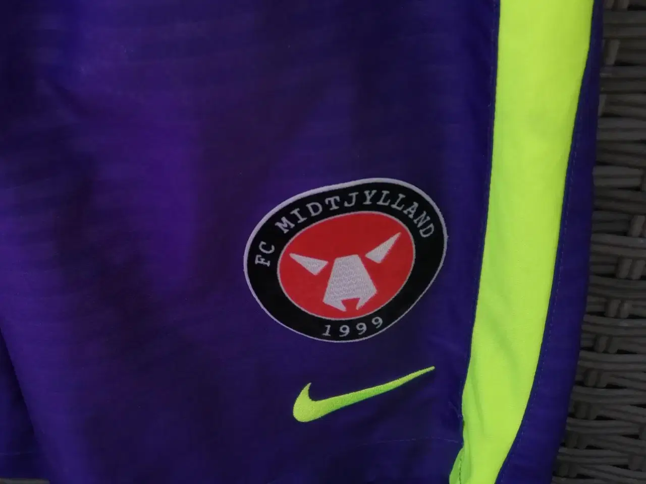 Billede 2 - FC MIDTJYLLAND SHORTS, STR 10-12 ÅR, SOM NYE