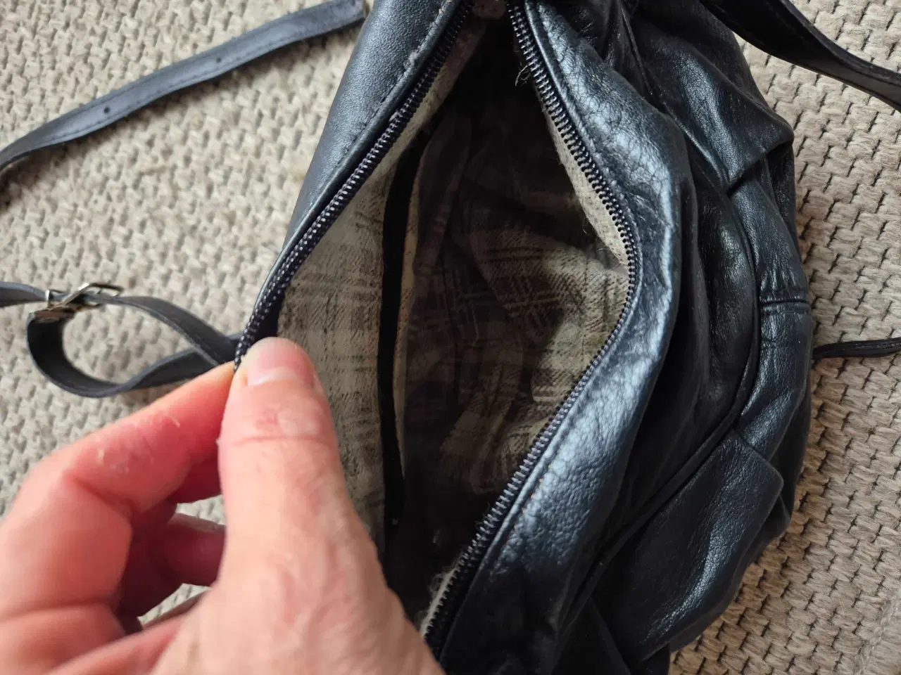 Billede 4 - Lille skindtaske