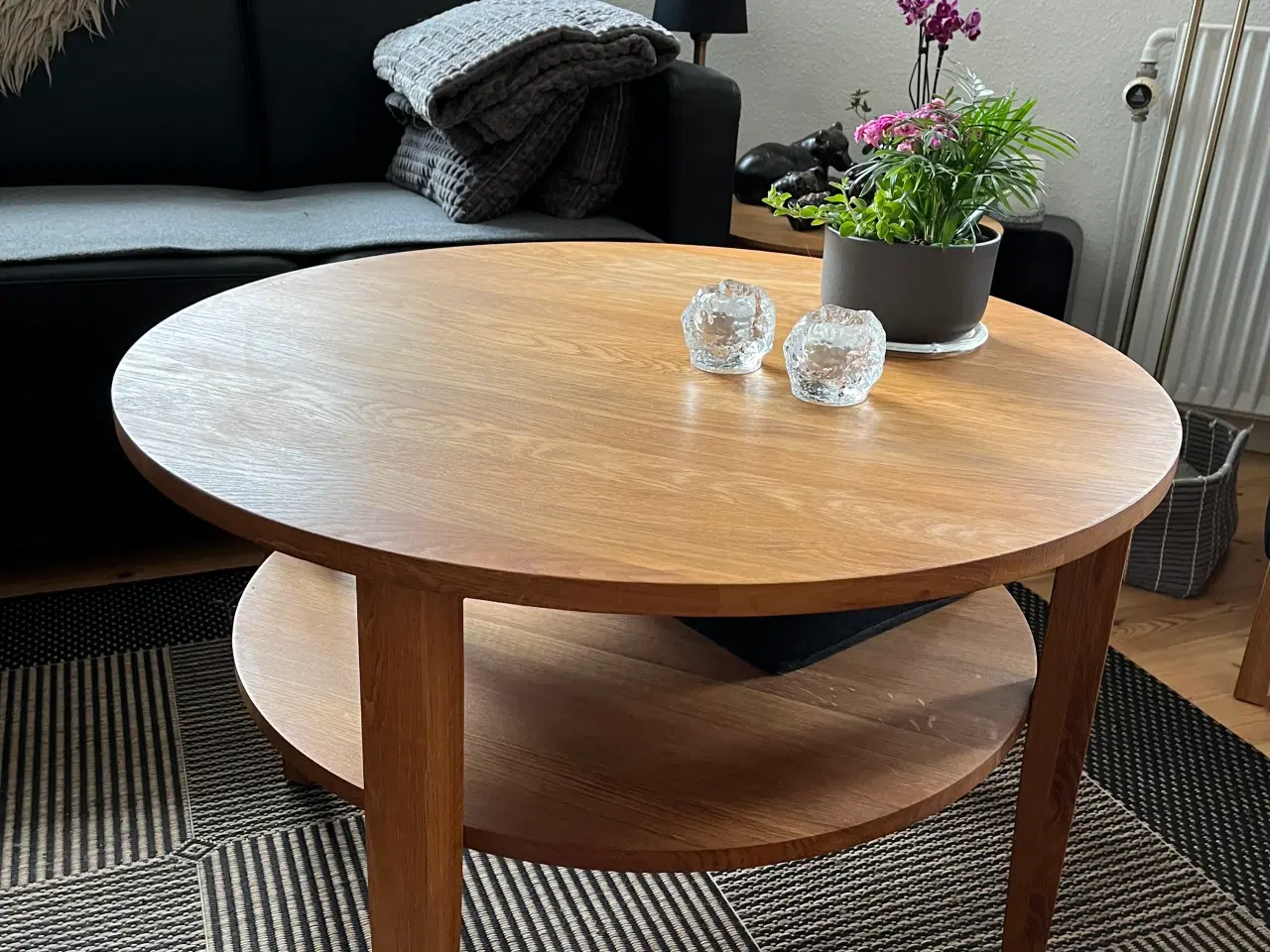 Billede 1 - Sofabord i olieret eg