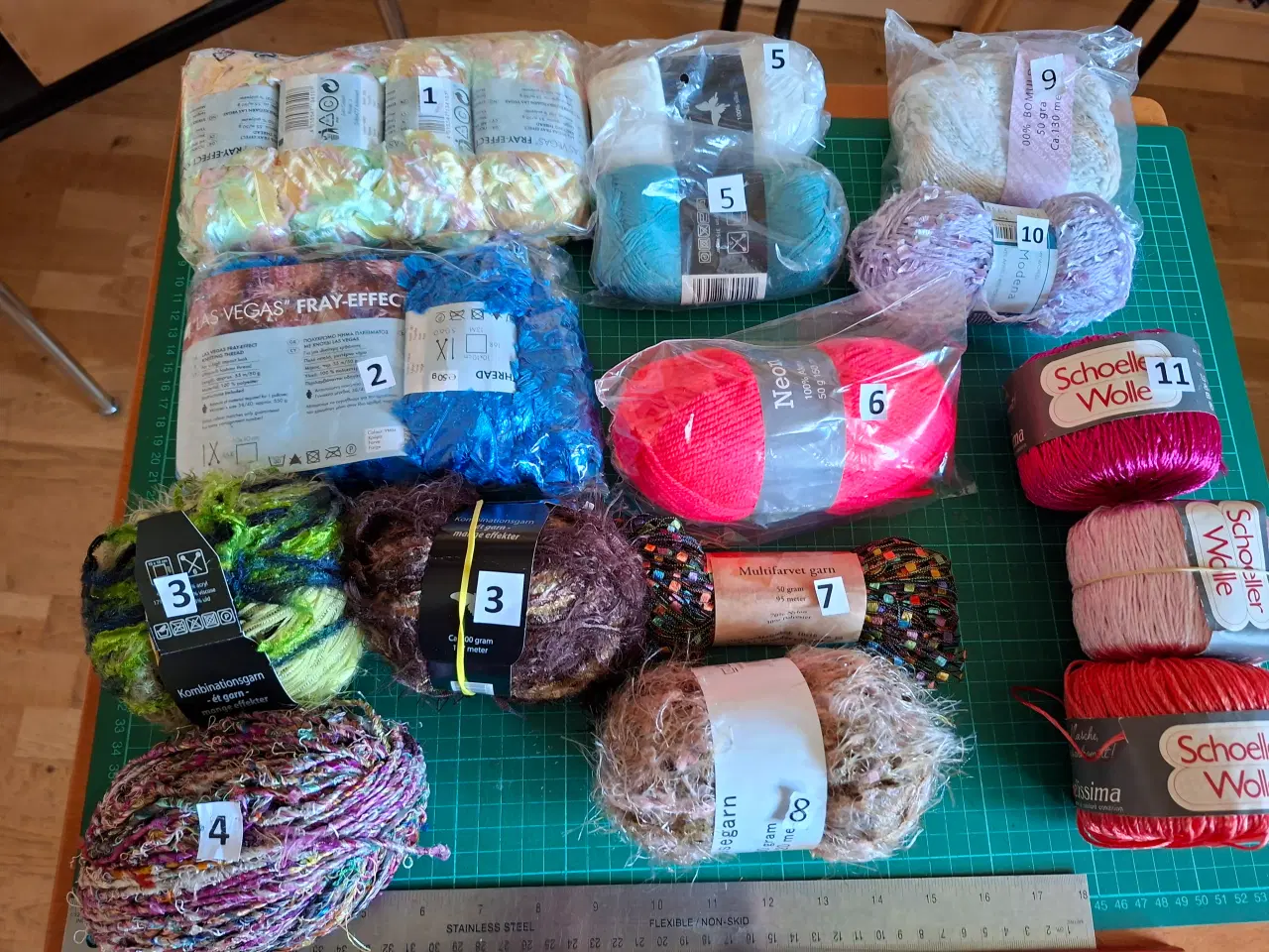 Billede 2 - Diverse garner sælges se prisliste