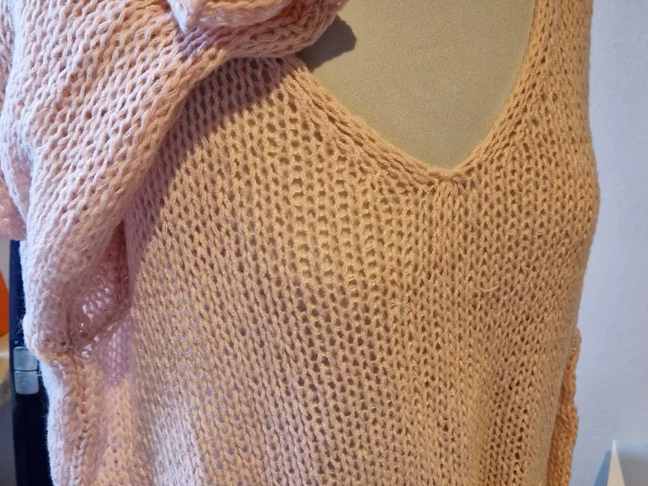 Billede 3 - Lækre strik trøjer