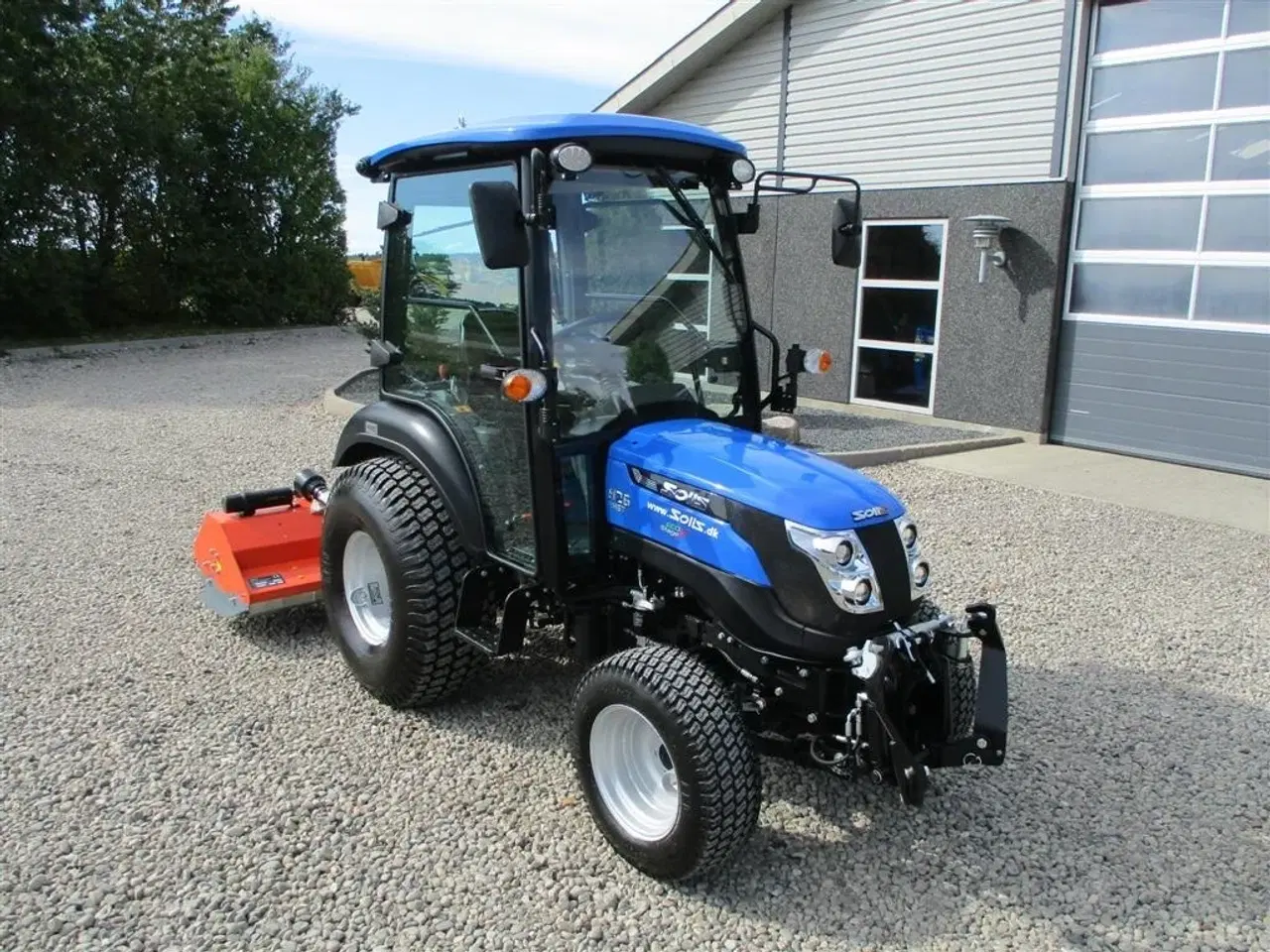 Billede 11 - Solis 26 HST Med kabine, Turf dæk og frontlift samt frontPTO