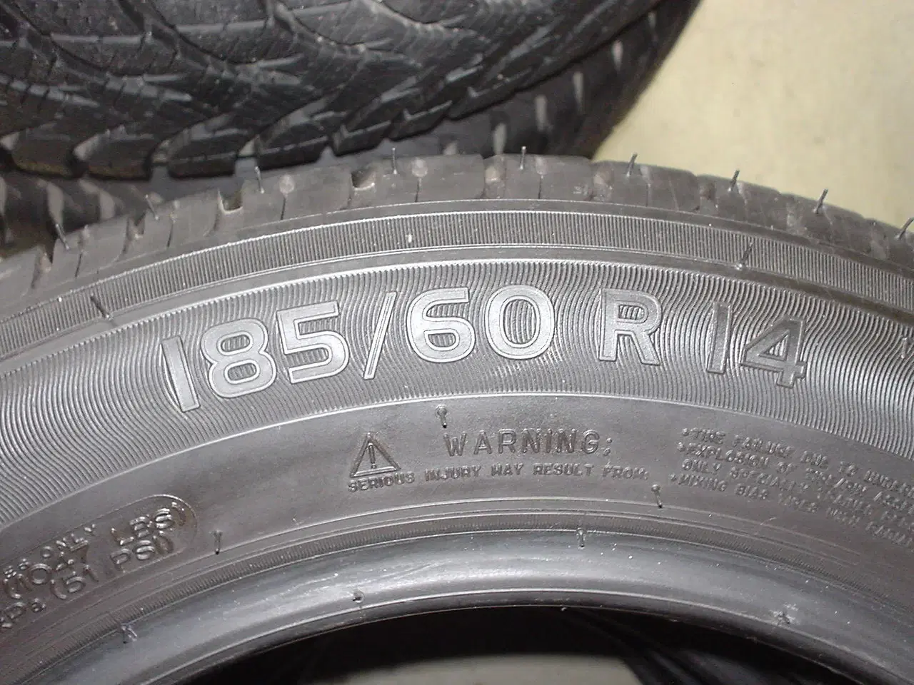 Billede 3 - Næsten nye Michelin vinterhjul + sommerdæk