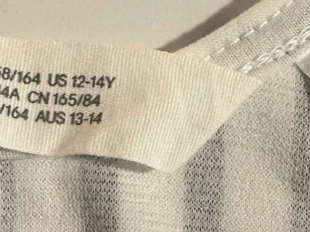 Billede 4 - Disney kjole H&M