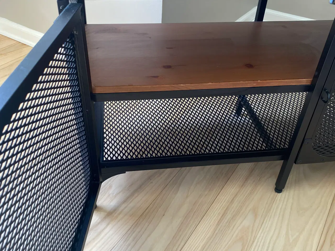 Billede 2 - Ikea TV-bord 