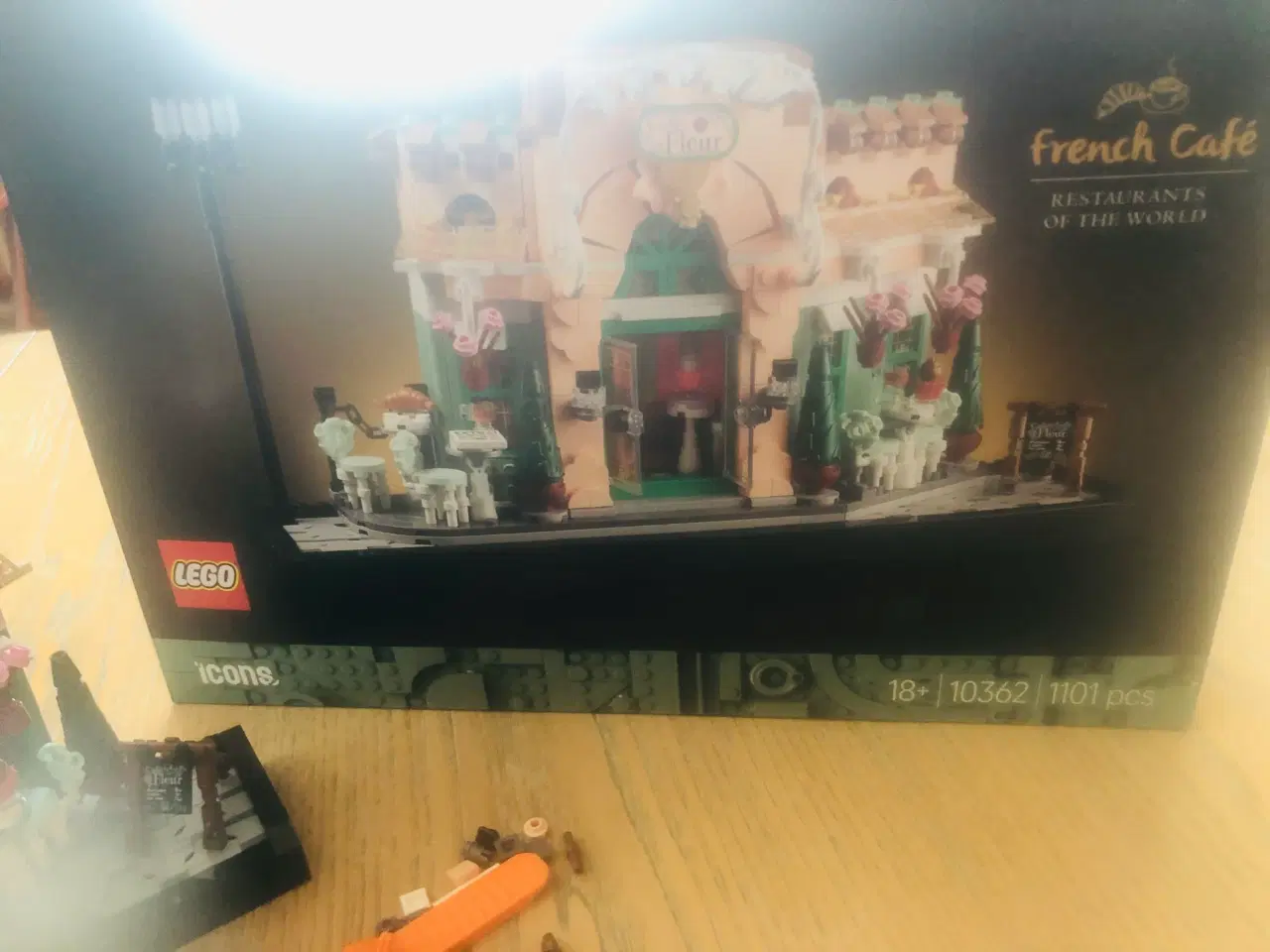 Billede 2 - Lego Icons Fransk Cafe 10362