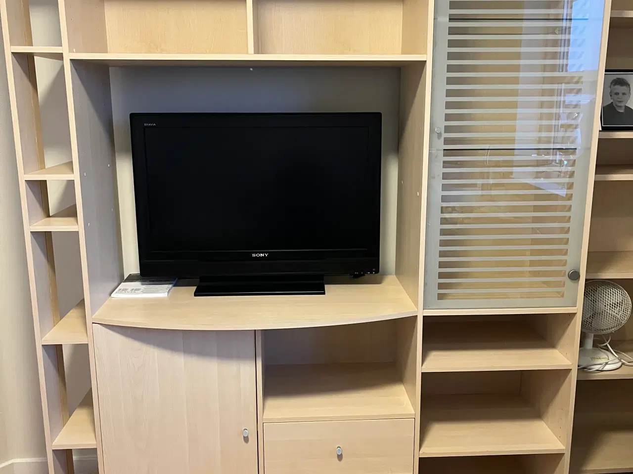 Billede 1 - Reol til børneværelse