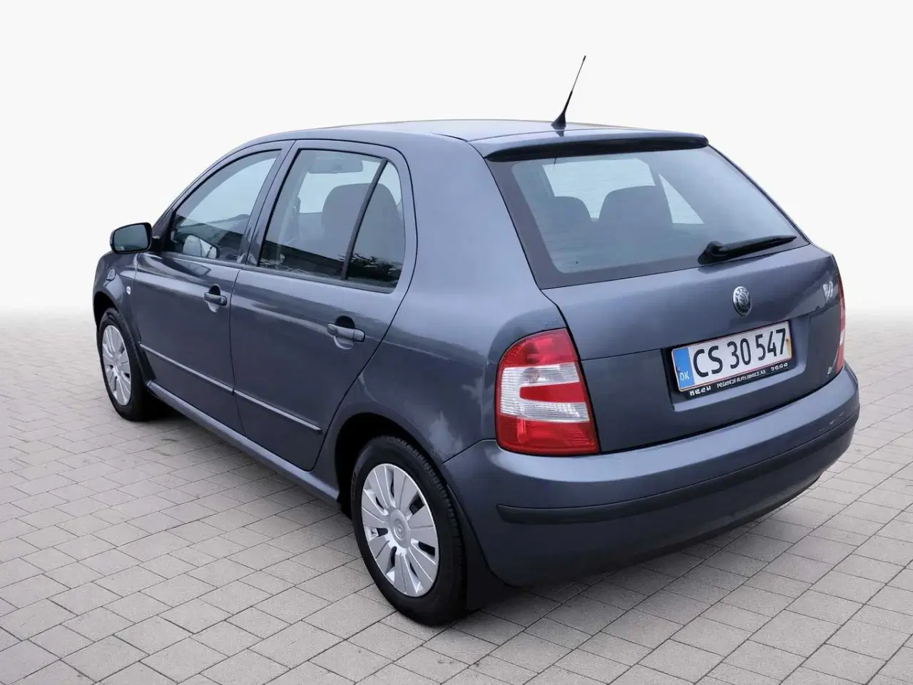 Billede 3 - Billig driftsikkerbil 