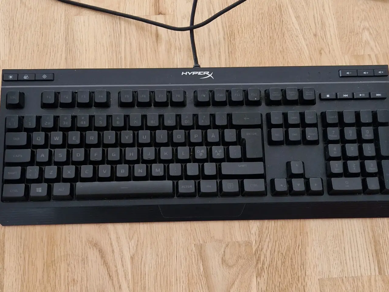 Billede 5 - Monitor og keyboard 