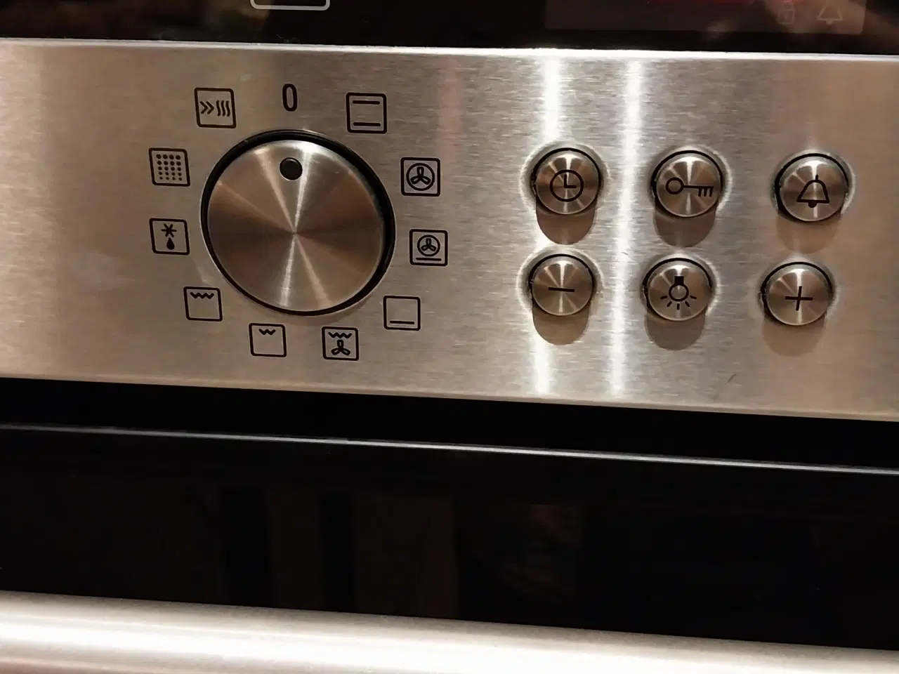 Billede 2 - Indbygningsovn mål HxBxD 59/59/56