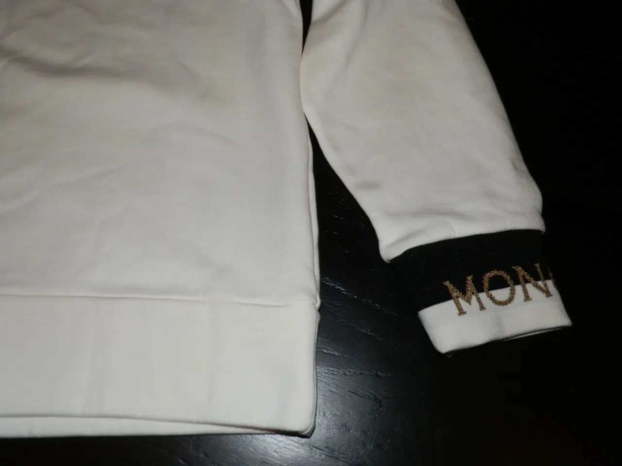 Billede 4 - Ny lækker MONCLER Sweatshirt i hvid.