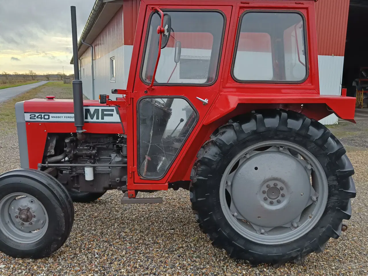 Billede 4 - Massey Ferguson  240  Traktor