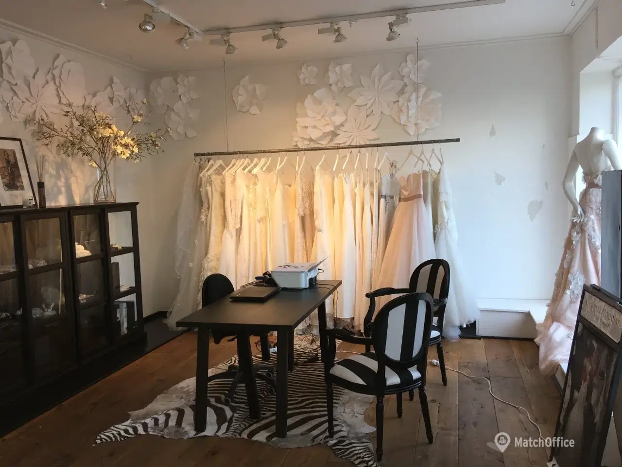 Billede 5 - Eksklusive lokaler på Strandvejen i Klampenborg.