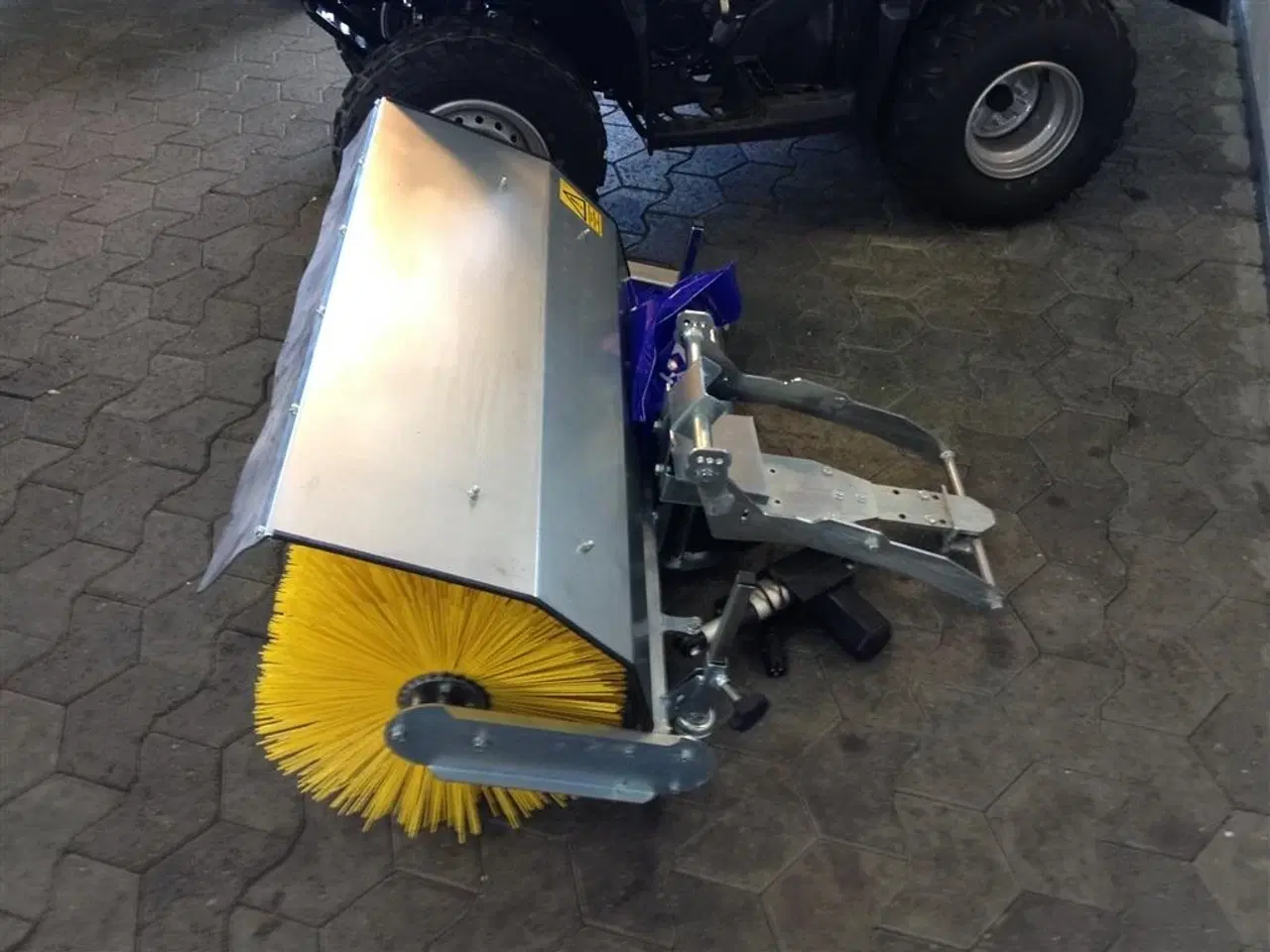 Billede 2 - Husqvarna Karlo Nielsen kost FABRIKSNY