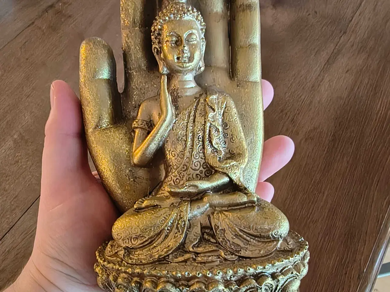 Billede 3 - Buddha figur i guldfarve 