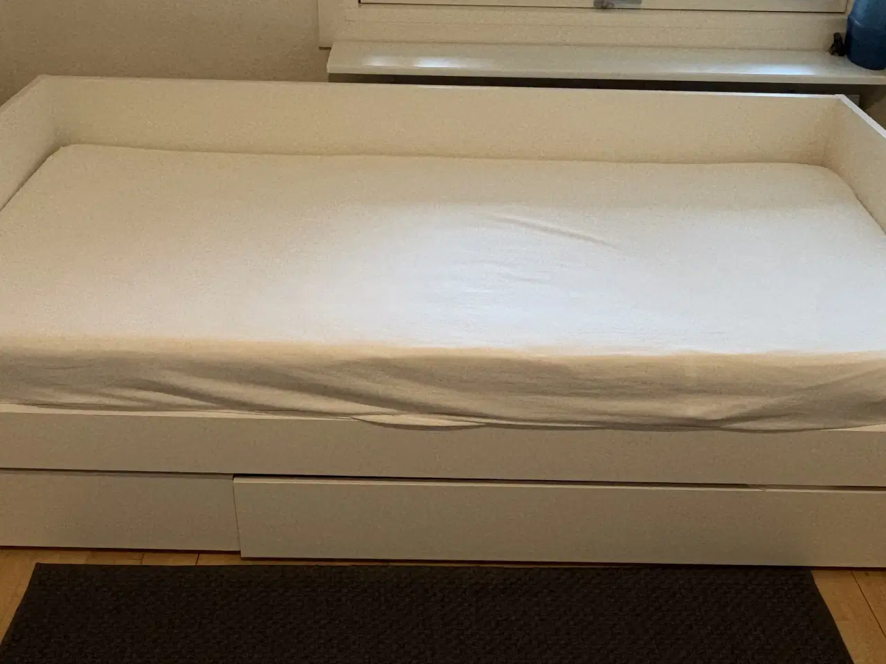 Billede 1 - IKEA seng med opbevaringsskuffer