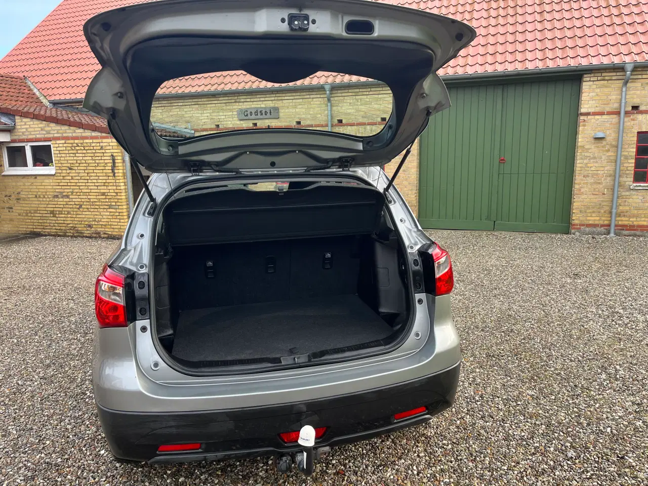 Billede 3 - Velholdt flot Suzuki S-Cross