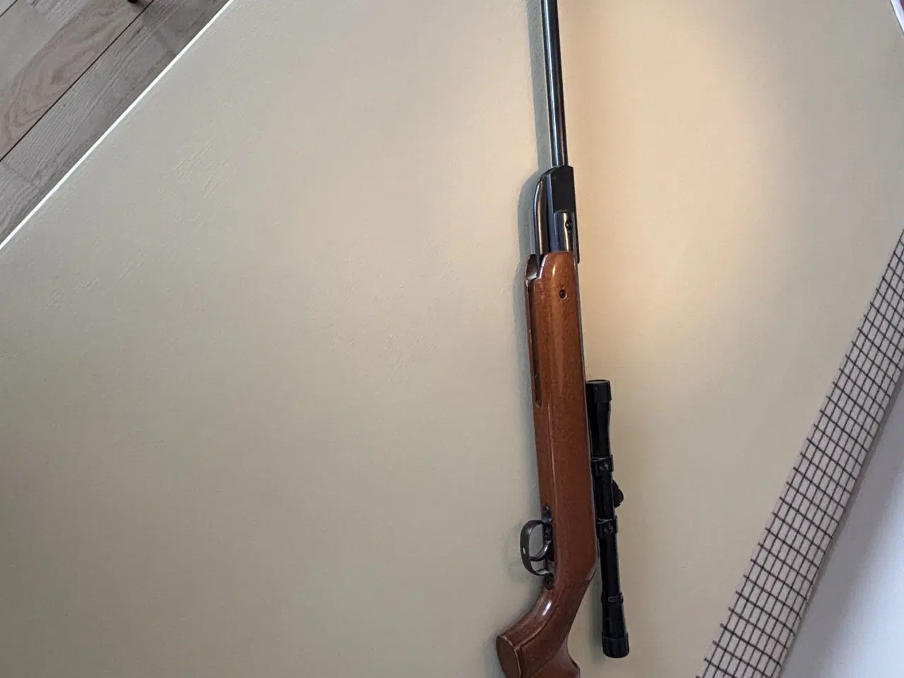 Billede 4 - Luftgevær med kikkertsigte