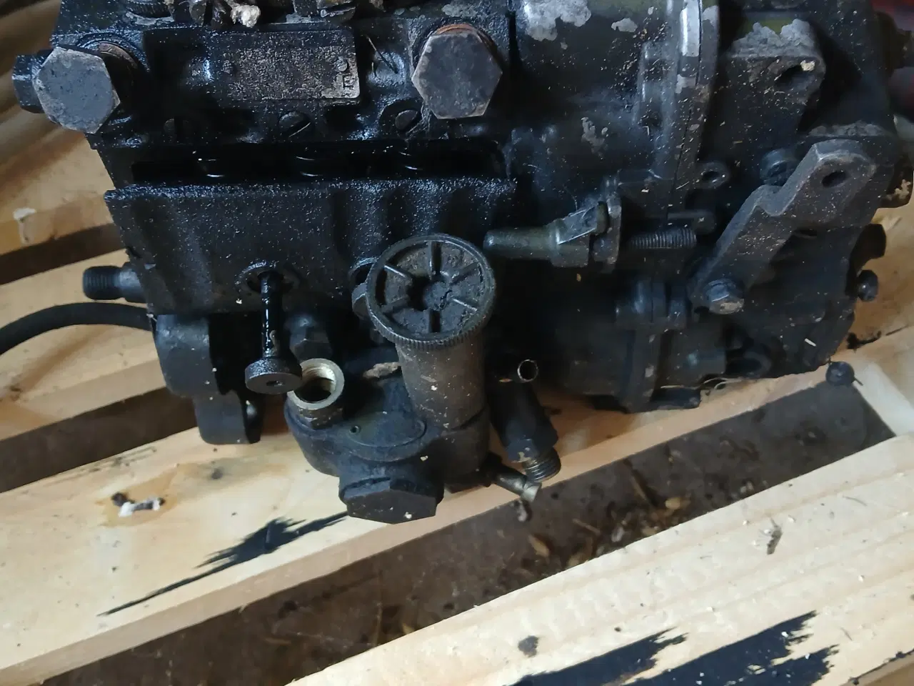 Billede 1 - Diesel pumpe til valmet motor
