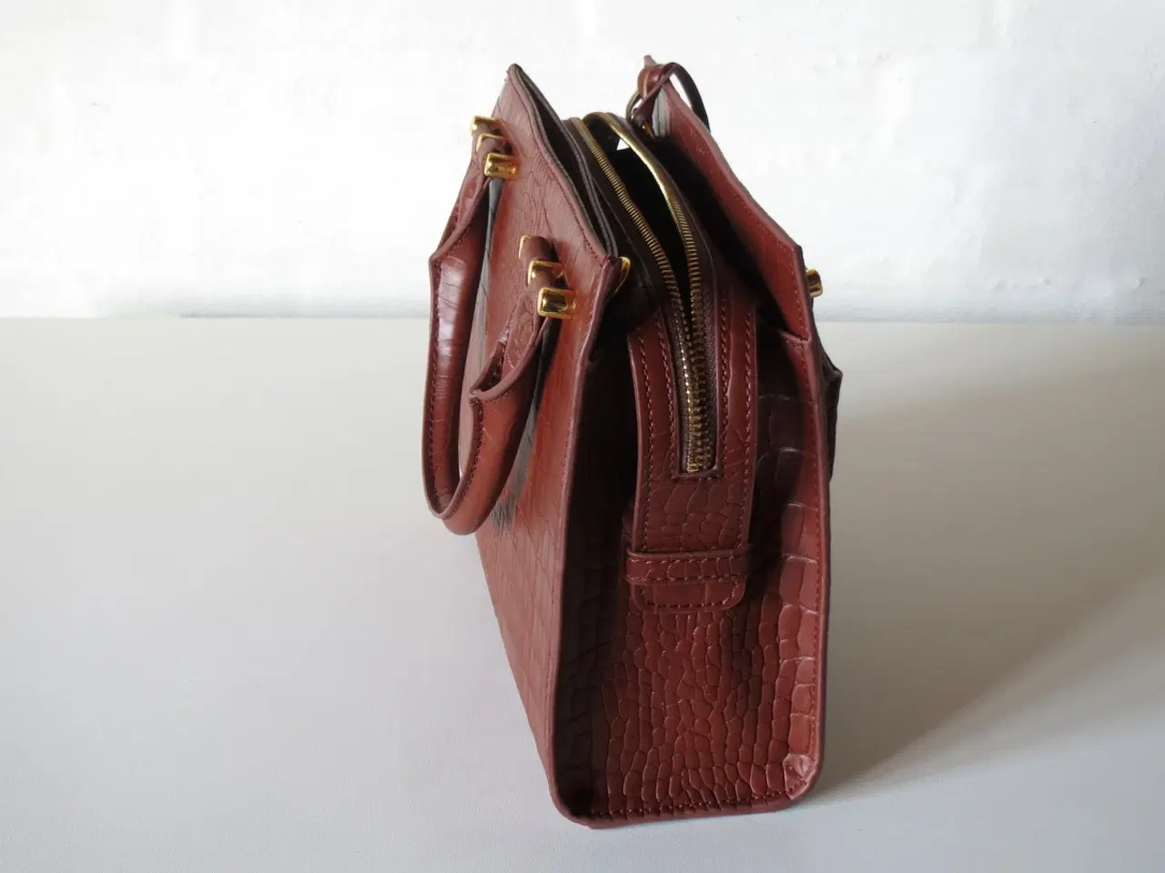 Billede 2 - Rødbrun håndtaske