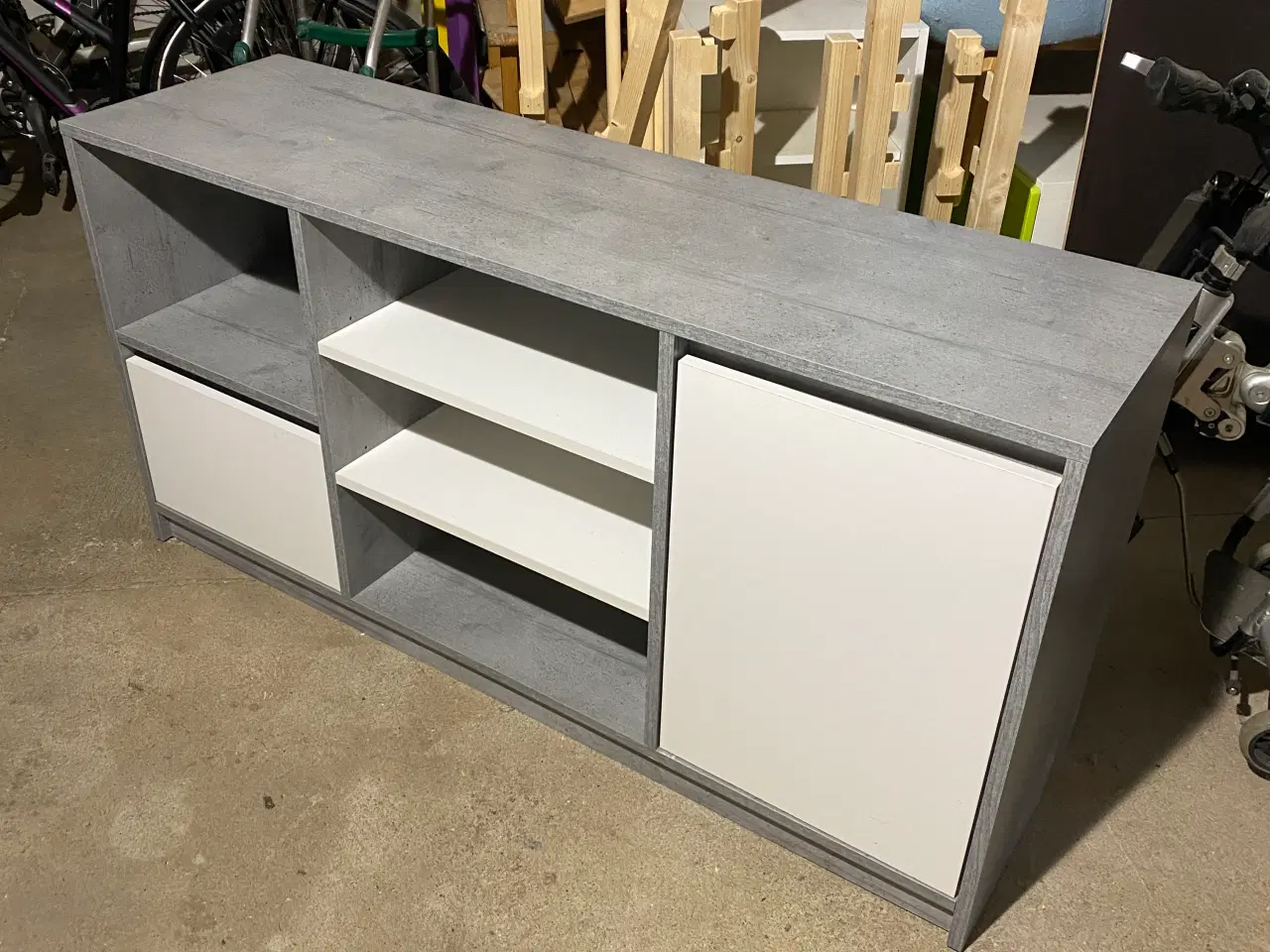 Billede 1 - Skænk, i pæn stand 600,-