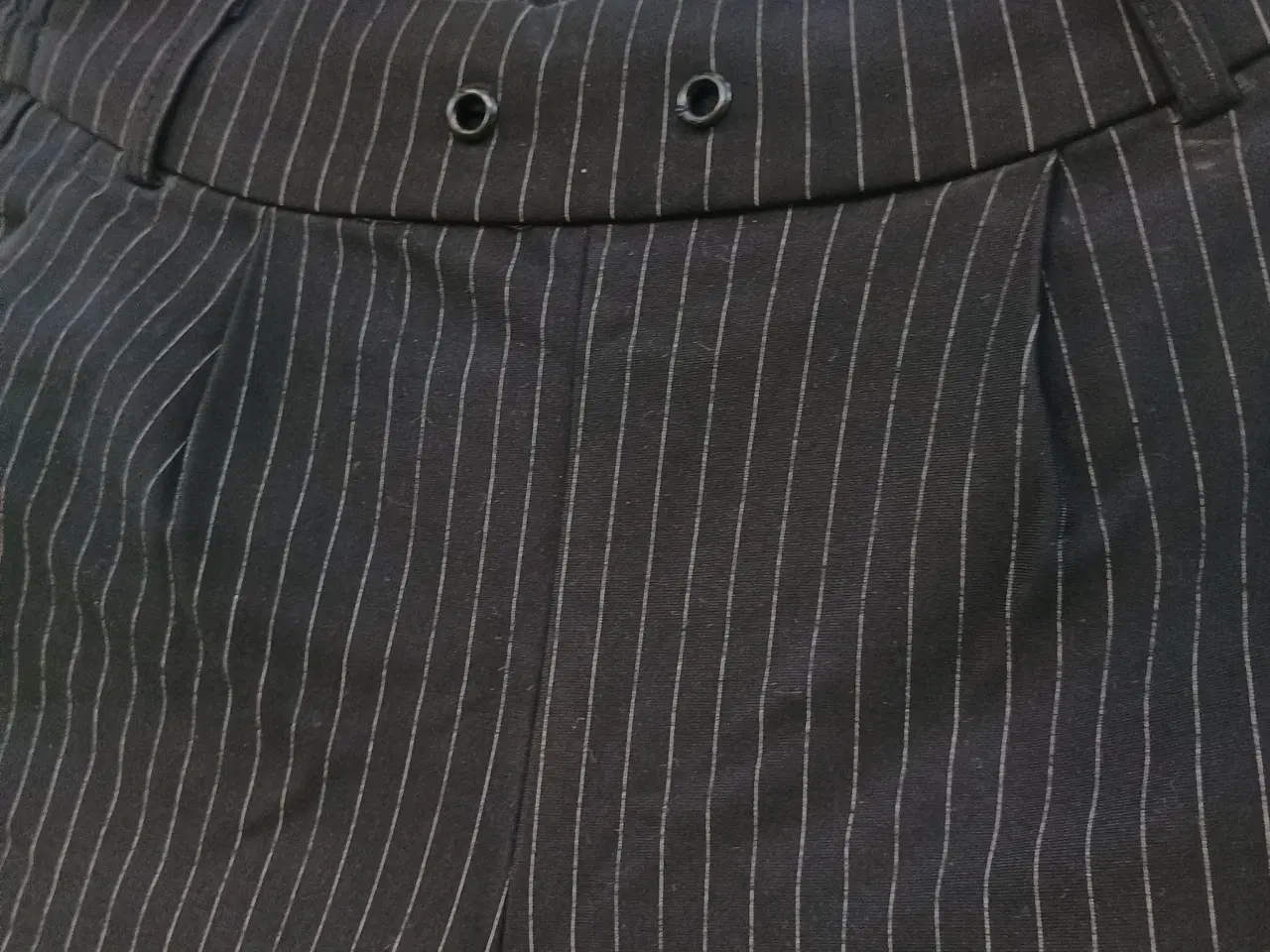 Billede 6 - Blazerbukser, sort med hvide striber, XS